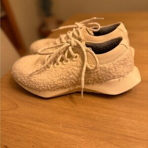 NWT Allbirds Wool Dasher Fluffs Cream Sneakers Women's size 9